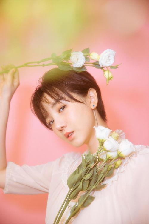 陈小纭的照片,光影交织下的美丽瞬间